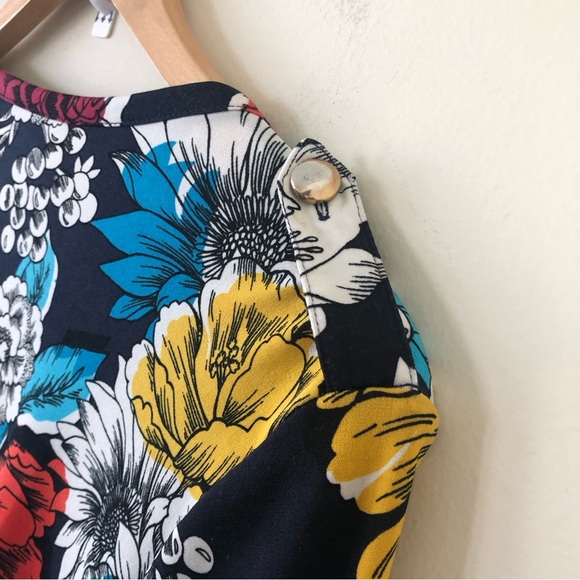 Banana Republic Long Sleeved Colorful Floral Print Wrap Style Dress Size Small - Picture 6 of 8